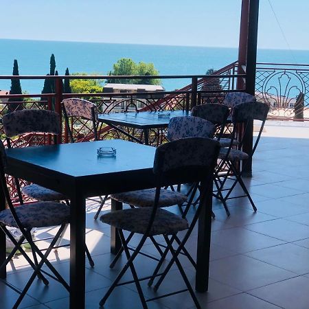 Hometel 4 Friends Gagra Exterior photo