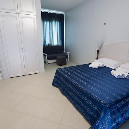 Hometel 4 Friends Gagra Exterior photo