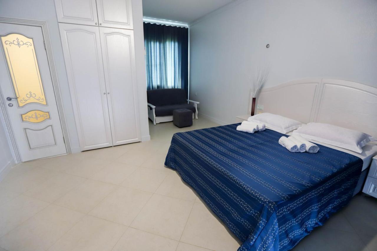 Hometel 4 Friends Gagra Exterior photo