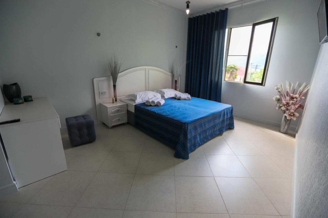 Hometel 4 Friends Gagra Exterior photo