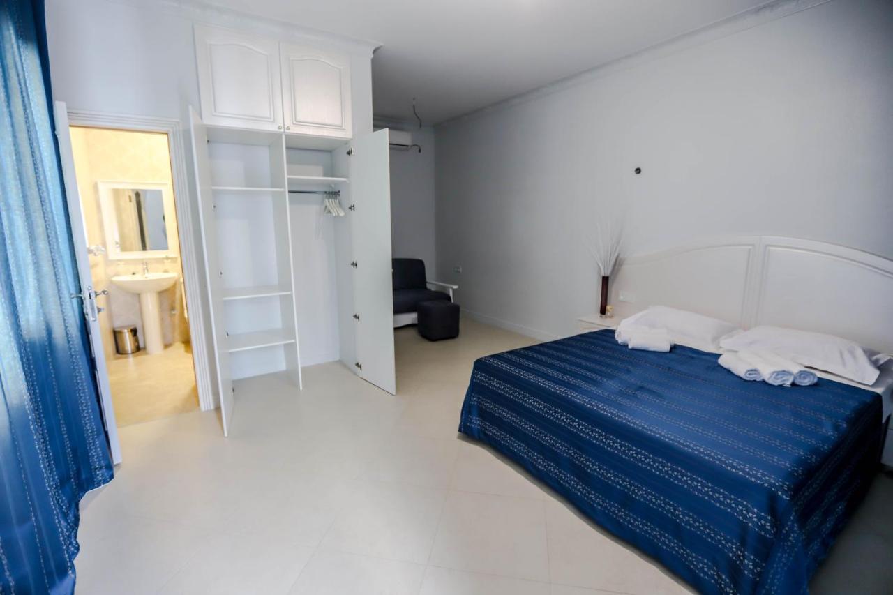 Hometel 4 Friends Gagra Exterior photo