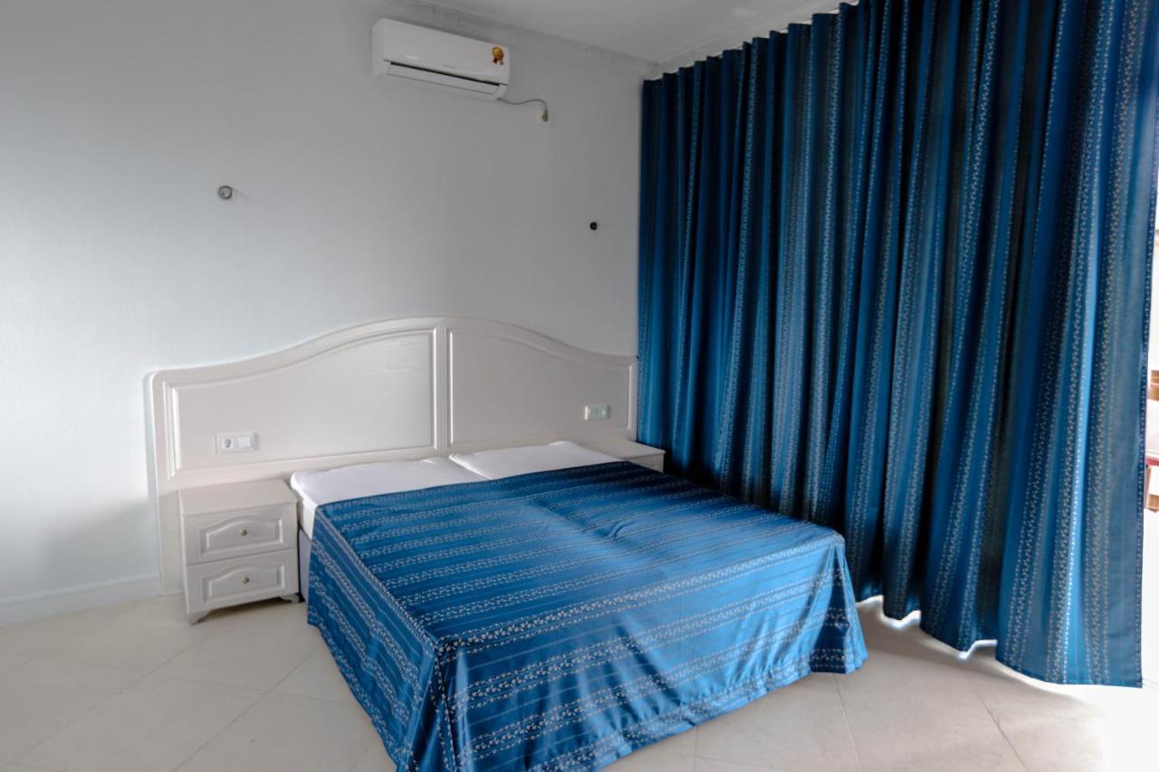 Hometel 4 Friends Gagra Exterior photo