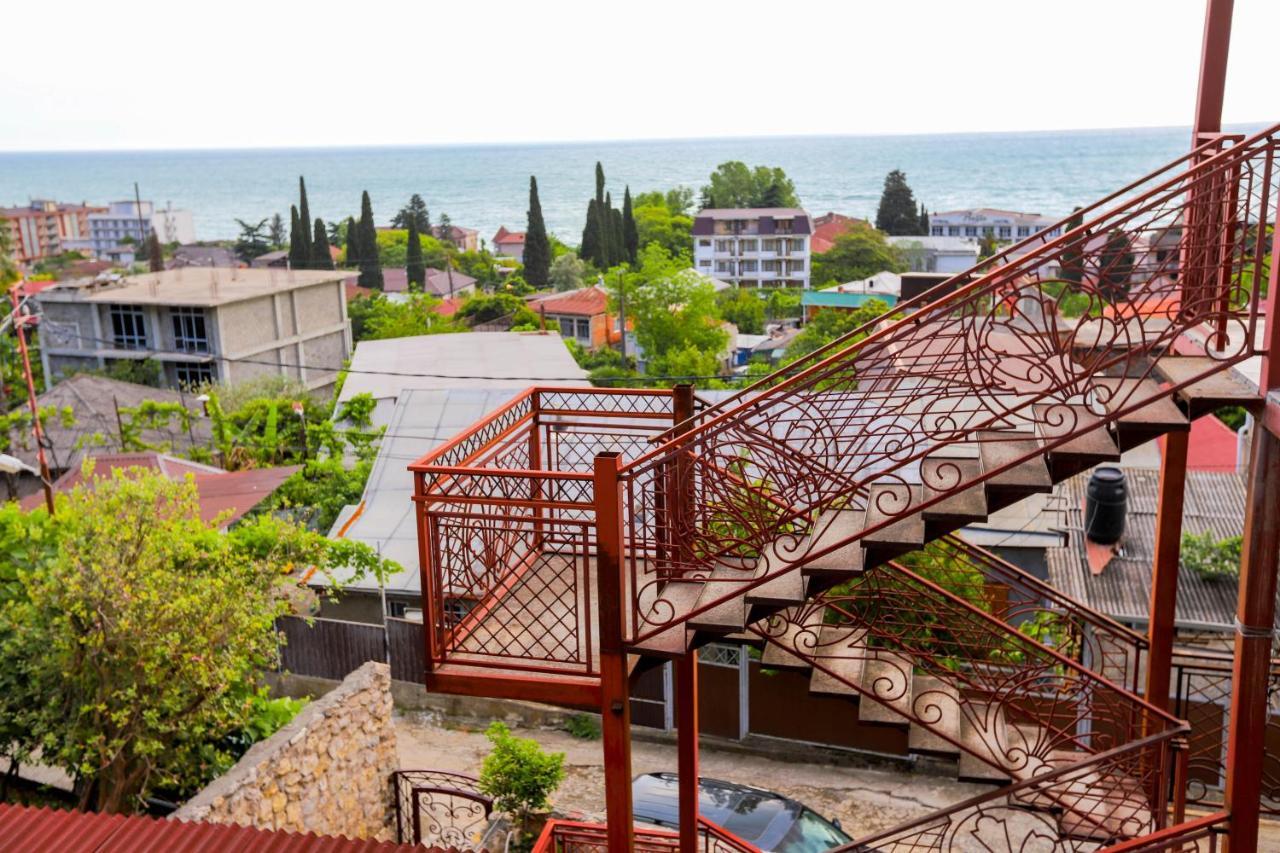 Hometel 4 Friends Gagra Exterior photo