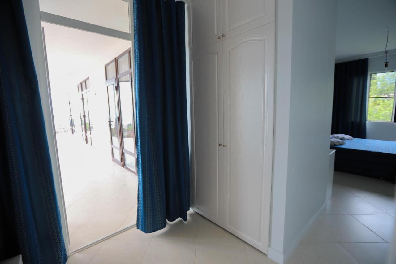 Hometel 4 Friends Gagra Exterior photo